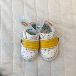 Toddler shoes